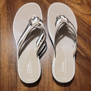 Clarks Cloudsteppers Women's Sandals - Cream and Tan